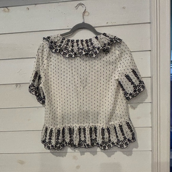 Zara TFR Collection Black and White Ruffle V-Neck blouse in size Large. - Picture 11 of 11